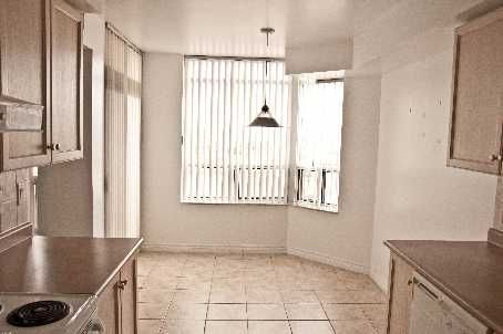 1505 - 35 Kingsbridge Garden Circ, Mississauga, L5R3Z5 | Image 3