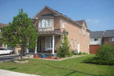 Detached House sold at 1 Grape Trail, Brampton, Ontario, L7A2V7 - Fletcher's Meadow - MLS: W2116902