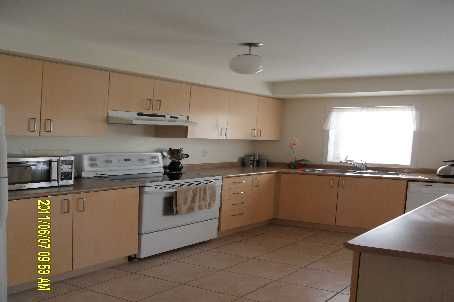 3409 Southwick St, Mississauga, L5M7M1 | Image 2