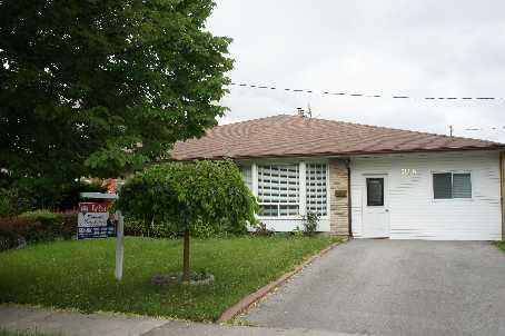 1166 Kingsholm Dr, Mississauga, L4Y2H2 | Image 3