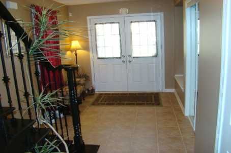 870 Mcewan Dr, Milton, L9T6P5 | Image 2