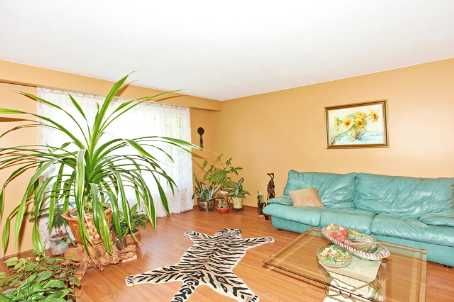 3354 Bristol Dr, Burlington, L7M1W4 | Image 2