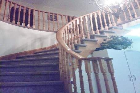 10 Colleyville St, Brampton, L7A1H3 | Image 2