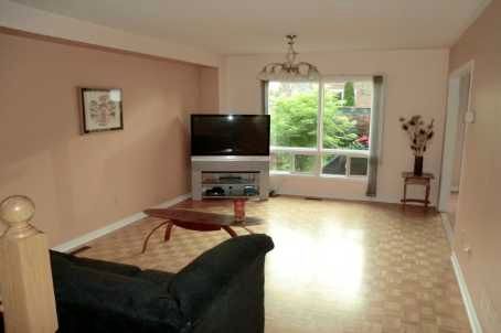 6 Colorado Pl, Brampton, L6R2R3 | Image 2