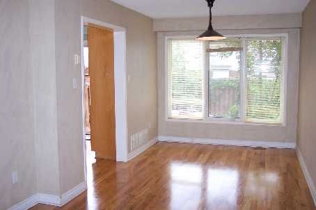 71 Townley Cres, Brampton, L6Z4T1 | Image 2