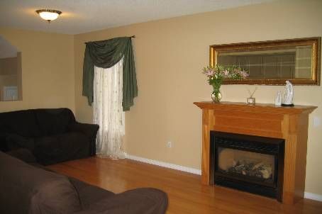 82 Twin Pines Cres, Brampton, L7A1M8 | Image 3