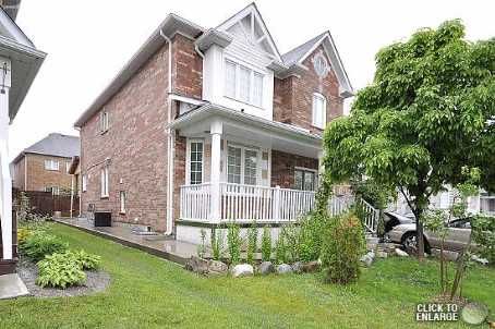 28 Banks Dr, Brampton, L6P1A5 | Image 2