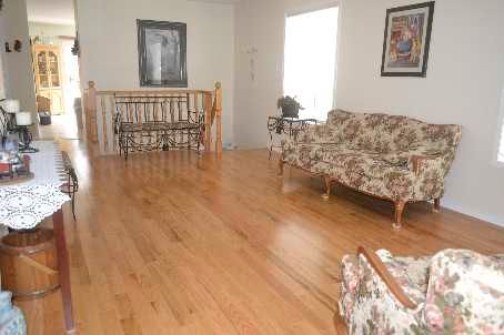 126 Edenbrook Hill Dr, Brampton, L7A2R2 | Image 2