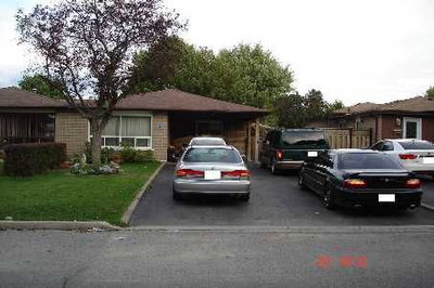 Semi-Detached House sold at 7 Forsythia Road, Brampton, Ontario, L6T2G2 - Southgate - MLS: W2181002