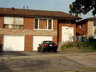 Semi-Detached House sold at 52 Dellbrook Crescent, Toronto, Ontario, M9L1E2 - Humber Summit - MLS: W2185643
