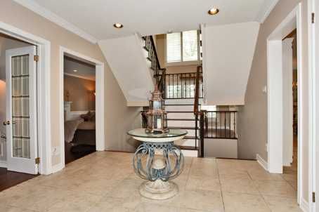 1036 Masters Green Cres, Oakville, L6M2N7 | Image 2