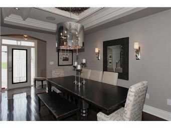 142 Rebecca St, Oakville, L6K 1J5 | Image 2