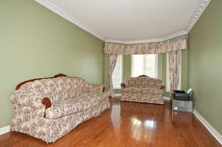 100 Fiddleneck Cres, Brampton, L6R2E2 | Image 2