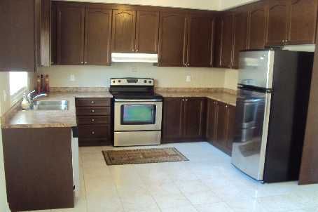 33 October Pl, Brampton, L6Y0R6 | Image 2