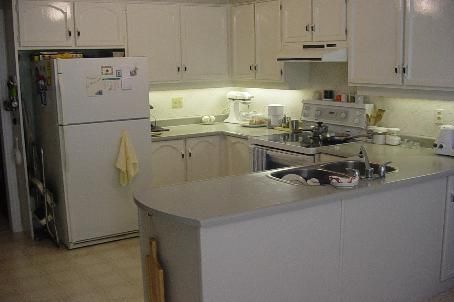 7 Laidlaw Ave, Brampton, L6S5W1 | Image 2