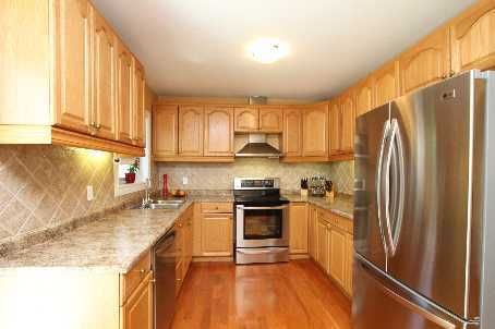 2090 Stonehouse Cres, Mississauga, L5H3J1 | Image 3