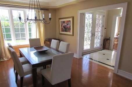 2489 Olinda Crt, Mississauga, L5C4P5 | Image 3