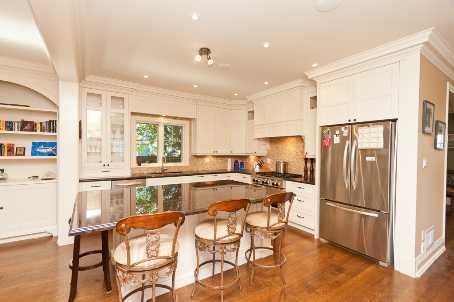 44 Head St, Oakville, L6K1L5 | Image 2