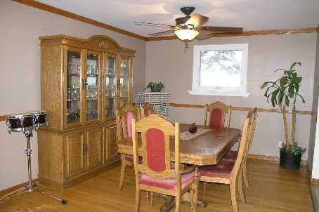 105 Avondale Blvd, Brampton, L6T1H5 | Image 3