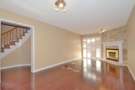 531 Loretta Crt, Mississauga, L5B3S2 | Image 3