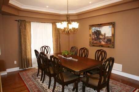 3260 Ribble Cres, Oakville, L6M0B1 | Image 3