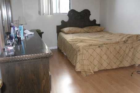 901 - 155 Hillcrest Ave, Mississauga, L5B3Z2 | Image 3