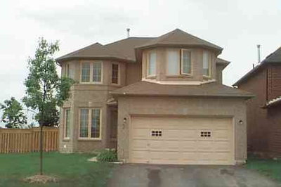 Detached House sold at 2 Banner Road, Brampton, Ontario, L6X4K6 - Brampton West - MLS: W230054