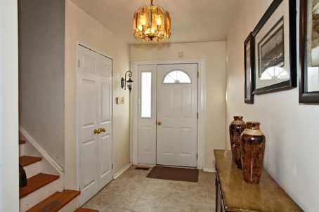 1271 Canford Cres, Mississauga, L5J3M9 | Image 2