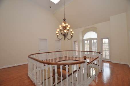 4040 Lookout Crt, Mississauga, L4W4E9 | Image 3