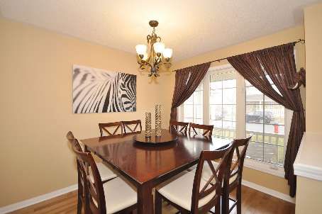 1159 Barclay Circ, Milton, L9T | Image 2