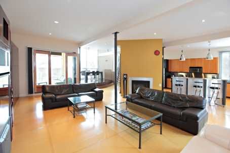 186 Wyndham St, Mississauga, L5M1N5 | Image 2