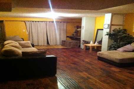 44 Rotherglen Crt, Brampton, L6X2S1 | Image 3