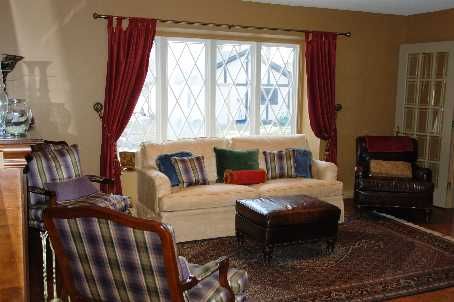 4 Walford Rd, Toronto, M8X2P1 | Image 2