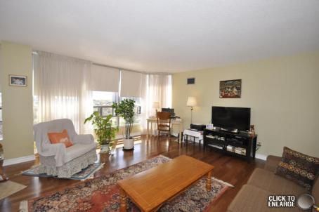 703 - 330 Mill St S, Brampton, L6Y3V3 | Image 2