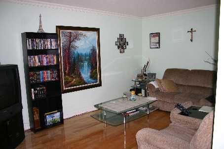 14 Large Crt, Brampton, L6S5V2 | Image 3