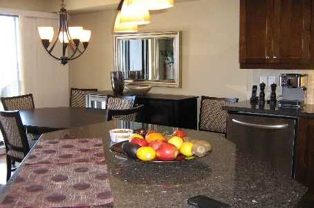 619 - 1000 Cedarglen Gate, Mississauga, L5C3Z5 | Image 3