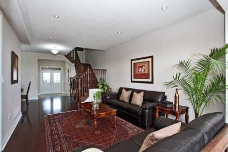 19 - 2019 Trawden Way, Oakville, L6M0M3 | Image 2