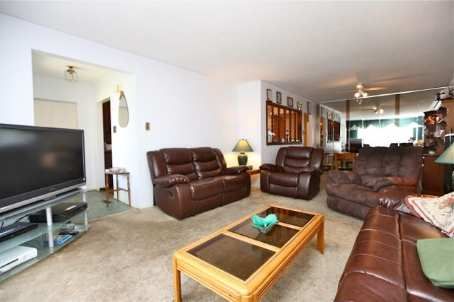 42 Danesbury Cres, Brampton, L6T1T3 | Image 2