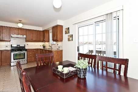 424 Chandler Cres, Milton, L9T0S9 | Image 2