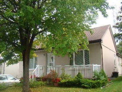 Detached House sold at 79 Redwater Drive, Toronto, Ontario, M9W1Z5 - Rexdale-Kipling - MLS: W2365806