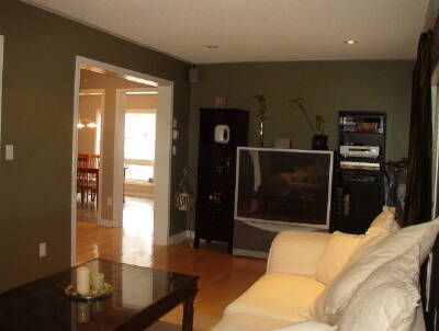 19 Wetmeadow Dr, Brampton, L7A2T6 | Image 2