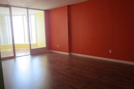 1704 - 26 Hanover Rd, Brampton, L6S4T2 | Image 3