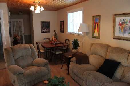 296 Whitehead Cres, Caledon, L7E3Y1 | Image 2