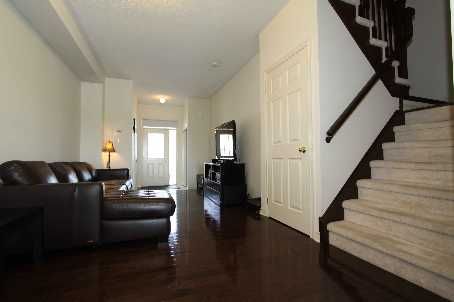 355 Hobbs Cres, Milton, L9T0J3 | Image 3