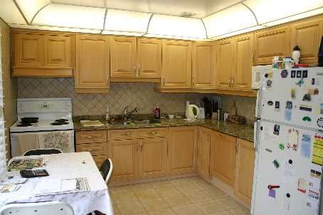 14 Large Crt, Brampton, L6S5V2 | Image 3