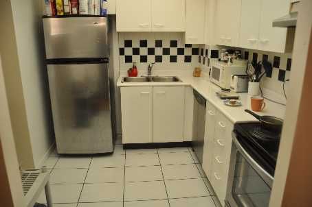 901 - 155 Hillcrest Ave, Mississauga, L5B3Z2 | Image 2