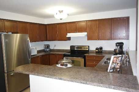 3046 Mission Hill Dr, Mississauga, L5M0C1 | Image 3