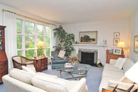 8 Greenford Rd, Toronto, M9A3E6 | Image 2