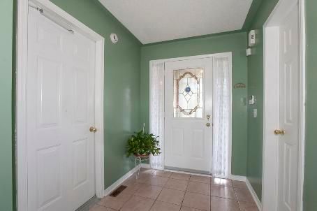 110 Sandyshores Dr, Brampton, L3R2M3 | Image 3