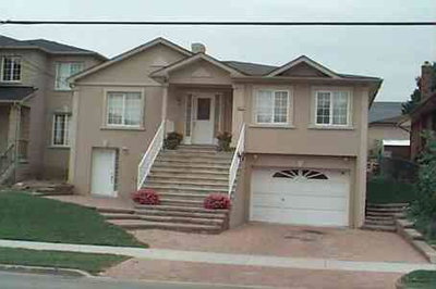 Detached House sold at 288 Maple Leaf Drive, Toronto, Ontario, M6L1P3 - Rustic - MLS: W246397